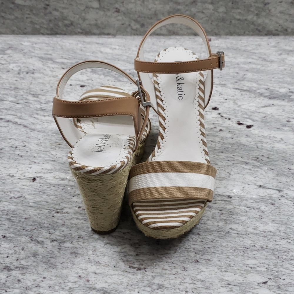 Wedged sandals